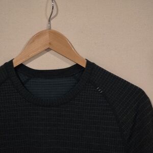 Lululemon Athletica Metal Vent Tech T Shirt M